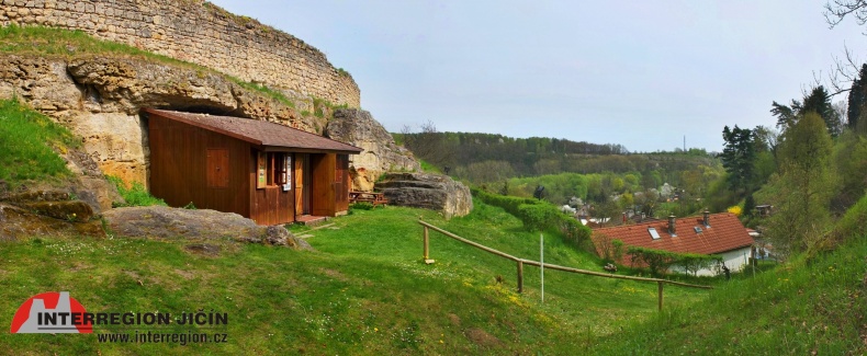 Panorama z hradu Michalovice