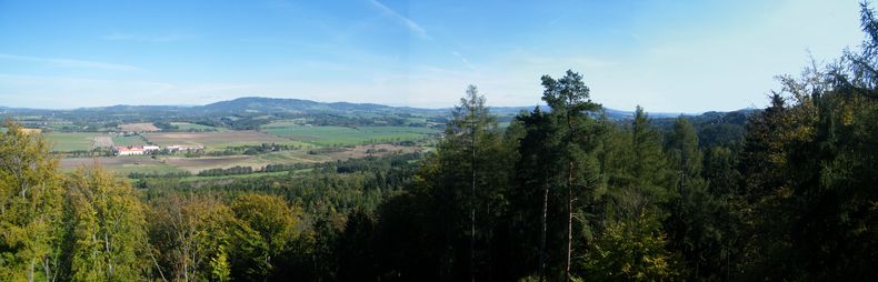 Panorama z hradu Brada