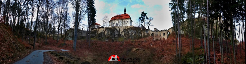 Panorama z hradu Brada