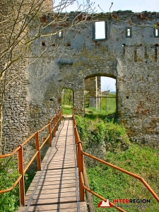 Zámek a hrad Zvířetice