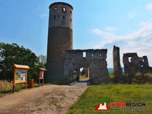 Zámek a hrad Zvířetice