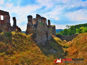 Zámek a hrad Zvířetice