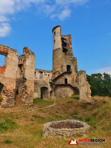 Zámek a hrad Zvířetice