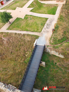 Zámek a hrad Zvířetice