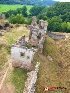 Zámek a hrad Zvířetice