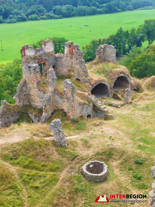 Zámek a hrad Zvířetice