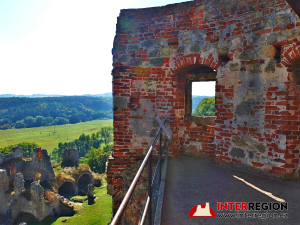 Zámek a hrad Zvířetice