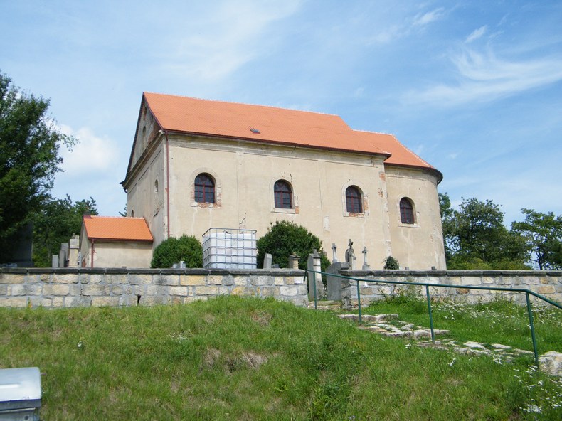Kostel Zebín